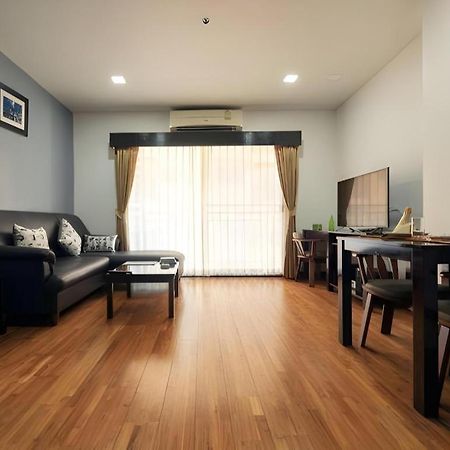 J Town Serviced Apartments&Hotel Si Racha Exterior photo