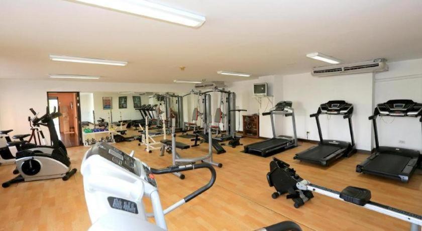 J Town Serviced Apartments&Hotel Si Racha Exterior photo
