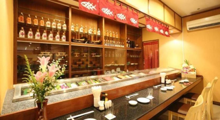 J Town Serviced Apartments&Hotel Si Racha Exterior photo
