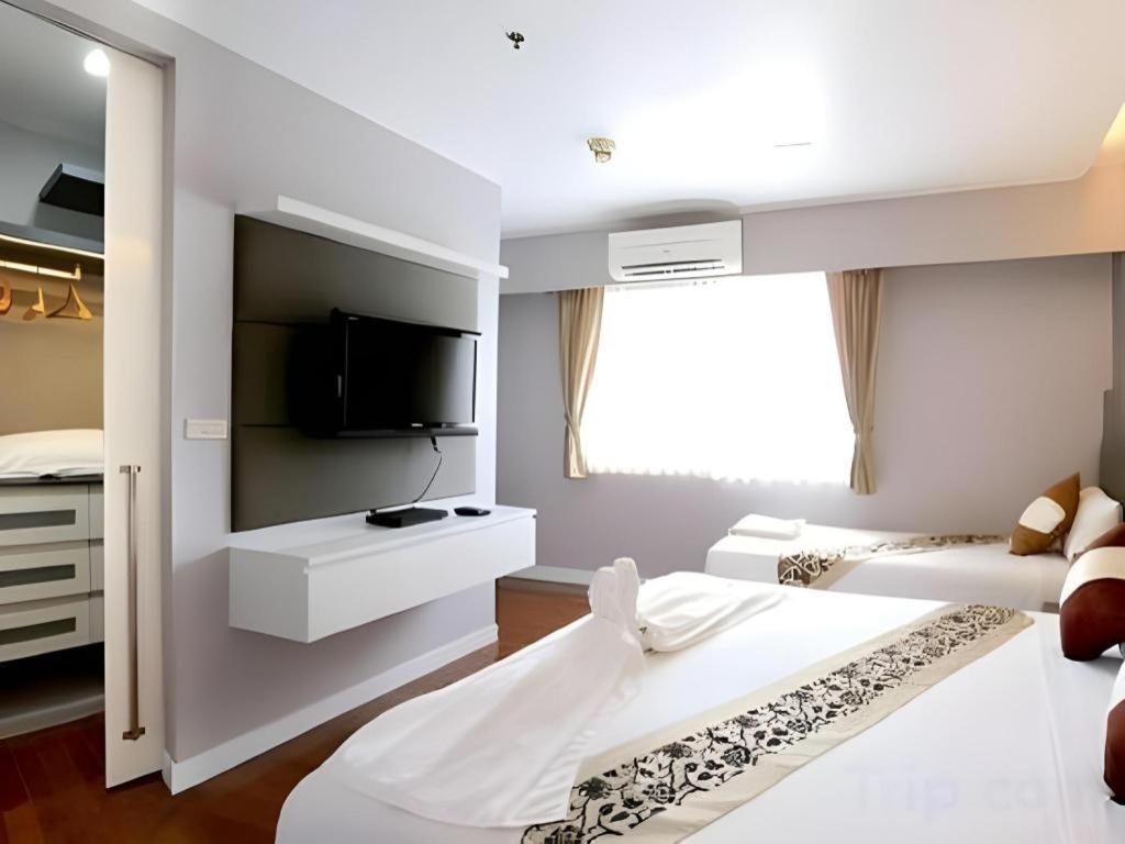 J Town Serviced Apartments&Hotel Si Racha Exterior photo